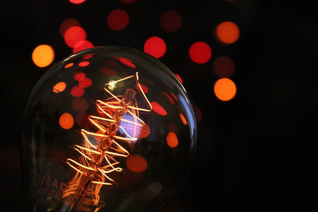 bulb gd19c89e05 1280 Cómo tener una buena idea para empezar un emprendimiento